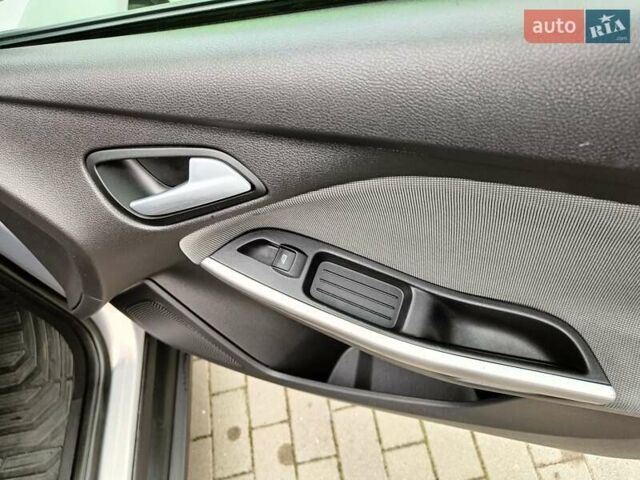 Серый Форд Фокус, объемом двигателя 1.6 л и пробегом 236 тыс. км за 6900 $, фото 37 на Automoto.ua