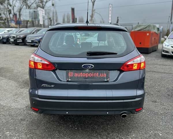 Серый Форд Фокус, объемом двигателя 2 л и пробегом 239 тыс. км за 8200 $, фото 10 на Automoto.ua