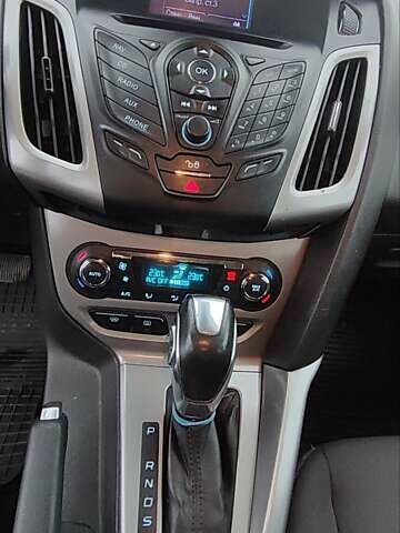 Сірий Форд Фокус, об'ємом двигуна 2 л та пробігом 212 тис. км за 7999 $, фото 13 на Automoto.ua