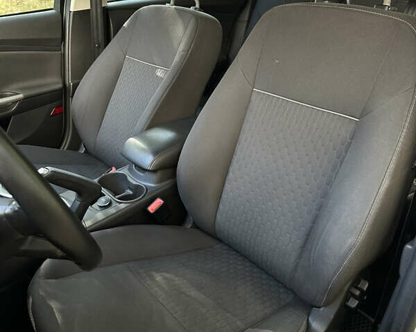 Серый Форд Фокус, объемом двигателя 1.56 л и пробегом 250 тыс. км за 7550 $, фото 13 на Automoto.ua