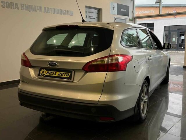 Форд Фокус 2014 у Львові на Automoto.ua Сірий Форд Фокус, об'ємом двигуна 1.6 л та пробігом 263 тис. км за 7600 $, фото 4 на Automoto.ua