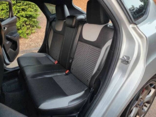 Сірий Форд Фокус, об'ємом двигуна 2 л та пробігом 86 тис. км за 9700 $, фото 9 на Automoto.ua