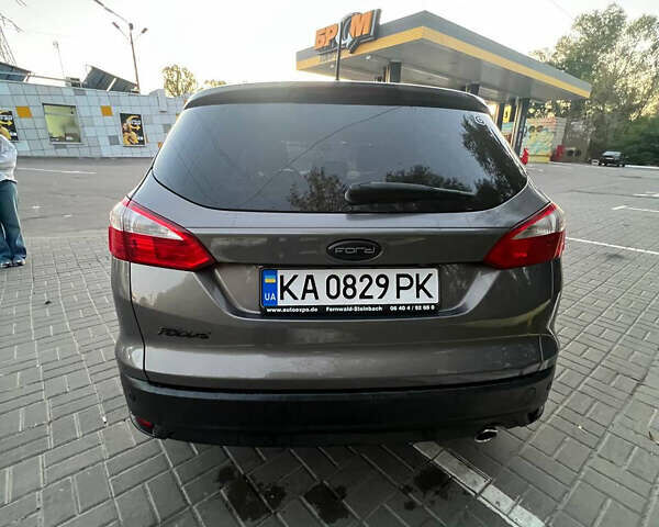 Форд Фокус 2014 в Киеве на Automoto.ua Серый Форд Фокус, объемом двигателя 2 л и пробегом 243 тыс. км за 8700 $, фото 7 на Automoto.ua