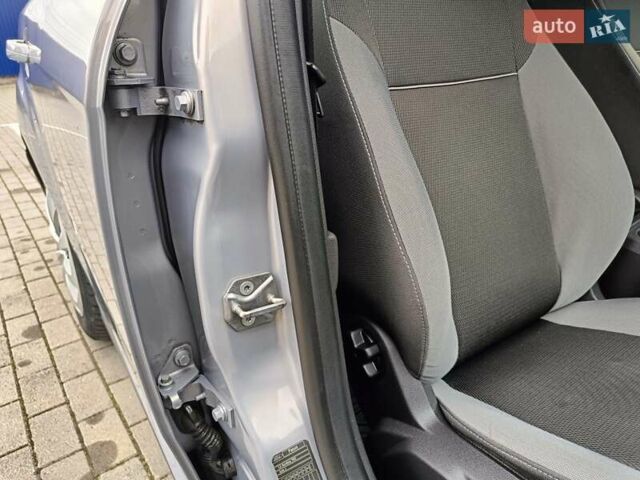 Серый Форд Фокус, объемом двигателя 1.6 л и пробегом 236 тыс. км за 6900 $, фото 61 на Automoto.ua