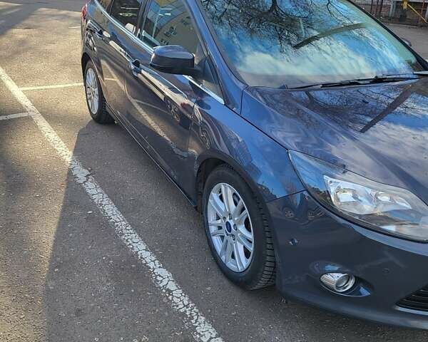 Серый Форд Фокус, объемом двигателя 2 л и пробегом 215 тыс. км за 8450 $, фото 1 на Automoto.ua