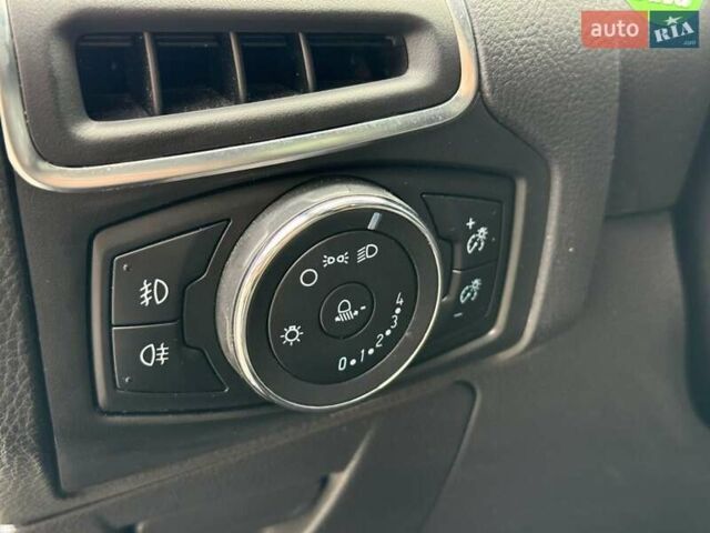 Сірий Форд Фокус, об'ємом двигуна 2 л та пробігом 265 тис. км за 8650 $, фото 22 на Automoto.ua