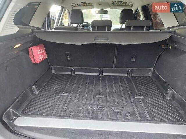 Серый Форд Фокус, объемом двигателя 1.6 л и пробегом 272 тыс. км за 7900 $, фото 12 на Automoto.ua