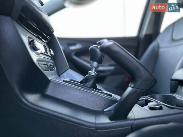 Форд Фокус 2014 в Стрые на Automoto.ua Серый Форд Фокус, объемом двигателя 1.6 л и пробегом 226 тыс. км за 8599 $, фото 80 на Automoto.ua