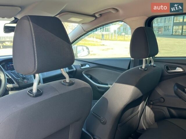 Сірий Форд Фокус, об'ємом двигуна 2 л та пробігом 240 тис. км за 9200 $, фото 9 на Automoto.ua