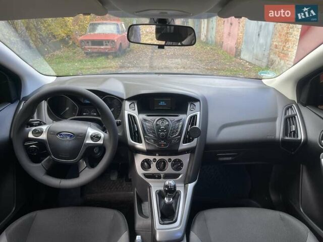 Форд Фокус 2014 у Нежине на Automoto.ua Сірий Форд Фокус, об'ємом двигуна 1.6 л та пробігом 230 тис. км за 8000 $, фото 15 на Automoto.ua