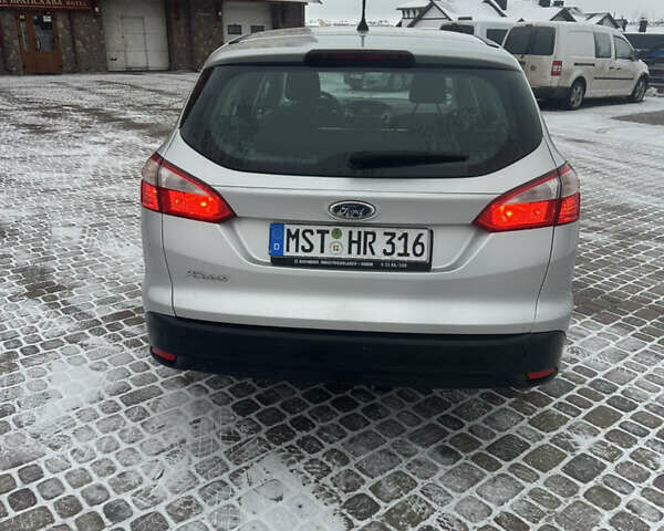 Серый Форд Фокус, объемом двигателя 1.56 л и пробегом 220 тыс. км за 7222 $, фото 3 на Automoto.ua