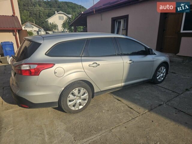 Сірий Форд Фокус, об'ємом двигуна 2 л та пробігом 275 тис. км за 8100 $, фото 2 на Automoto.ua