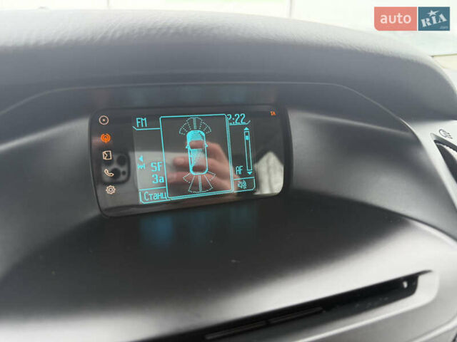 Серый Форд Фокус, объемом двигателя 1.6 л и пробегом 250 тыс. км за 9300 $, фото 39 на Automoto.ua