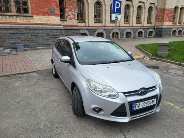 Сірий Форд Фокус, об'ємом двигуна 2 л та пробігом 130 тис. км за 7913 $, фото 2 на Automoto.ua