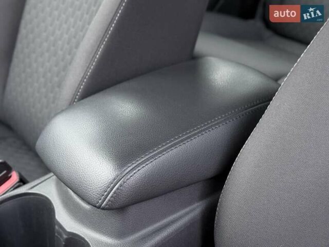 Сірий Форд Фокус, об'ємом двигуна 2 л та пробігом 265 тис. км за 8650 $, фото 25 на Automoto.ua