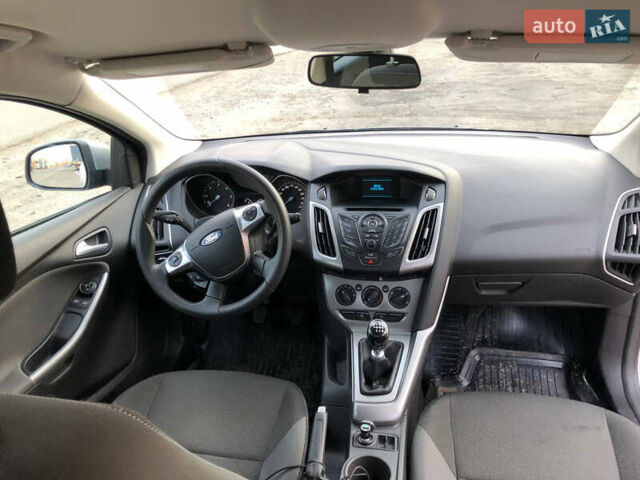 Сірий Форд Фокус, об'ємом двигуна 1.56 л та пробігом 230 тис. км за 9500 $, фото 6 на Automoto.ua