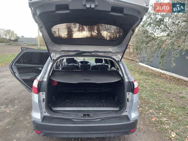 Серый Форд Фокус, объемом двигателя 1.6 л и пробегом 272 тыс. км за 7900 $, фото 7 на Automoto.ua