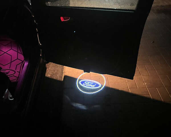 Серый Форд Фокус, объемом двигателя 2 л и пробегом 300 тыс. км за 8400 $, фото 23 на Automoto.ua