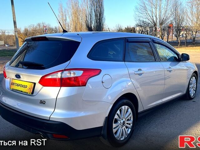 Серый Форд Фокус, объемом двигателя 2 л и пробегом 240 тыс. км за 9200 $, фото 5 на Automoto.ua