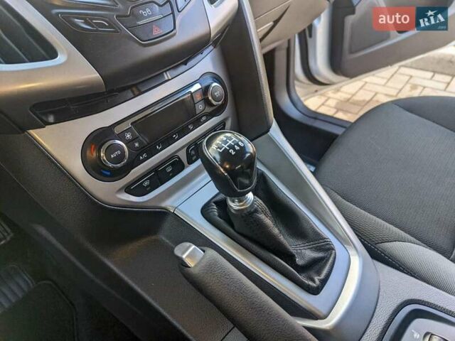 Сірий Форд Фокус, об'ємом двигуна 1.6 л та пробігом 286 тис. км за 8100 $, фото 36 на Automoto.ua