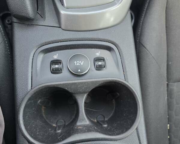 Форд Фокус 2014 у Дубно на Automoto.ua Сірий Форд Фокус, об'ємом двигуна 2 л та пробігом 239 тис. км за 8100 $, фото 11 на Automoto.ua