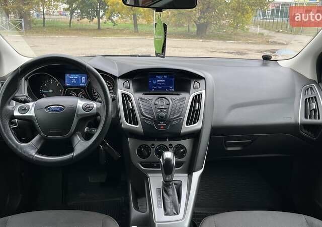 Серый Форд Фокус, объемом двигателя 2 л и пробегом 240 тыс. км за 8500 $, фото 12 на Automoto.ua