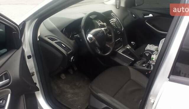 Серый Форд Фокус, объемом двигателя 2 л и пробегом 288 тыс. км за 6700 $, фото 10 на Automoto.ua