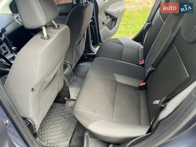 Форд Фокус 2014 у Нежине на Automoto.ua Сірий Форд Фокус, об'ємом двигуна 1.6 л та пробігом 230 тис. км за 8000 $, фото 14 на Automoto.ua