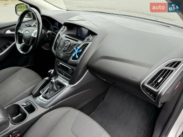 Форд Фокус 2014 в Стрые на Automoto.ua Серый Форд Фокус, объемом двигателя 1.6 л и пробегом 218 тыс. км за 8750 $, фото 37 на Automoto.ua