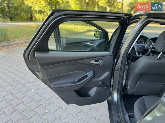 Сірий Форд Фокус, об'ємом двигуна 1 л та пробігом 148 тис. км за 8200 $, фото 17 на Automoto.ua