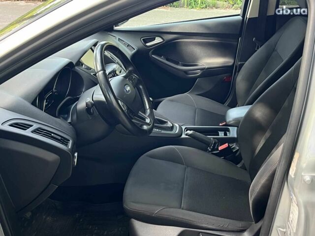 Сірий Форд Фокус, об'ємом двигуна 1.5 л та пробігом 268 тис. км за 8490 $, фото 17 на Automoto.ua