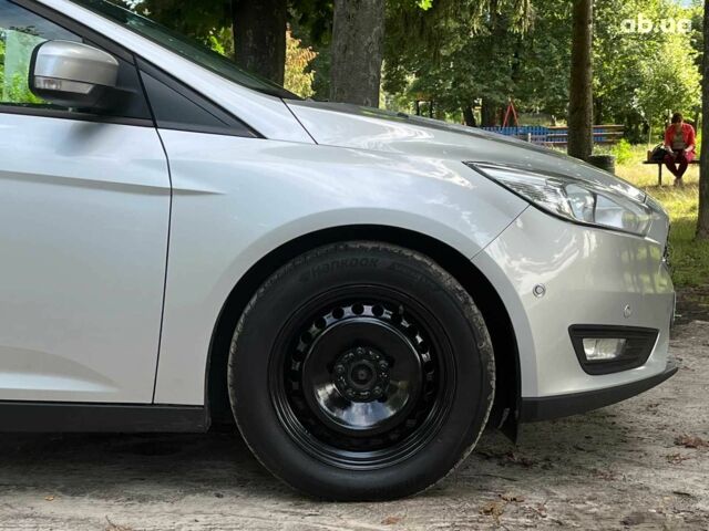Сірий Форд Фокус, об'ємом двигуна 1.5 л та пробігом 268 тис. км за 8490 $, фото 4 на Automoto.ua