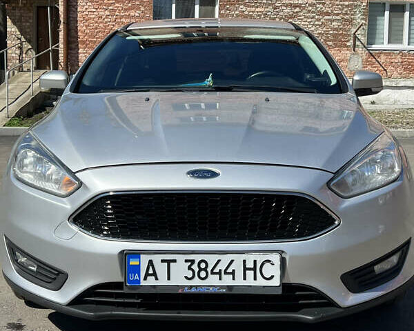 Форд Фокус 2015 у Коломые на Automoto.ua Сірий Форд Фокус, об'ємом двигуна 1.6 л та пробігом 240 тис. км за 8700 $, фото 1 на Automoto.ua