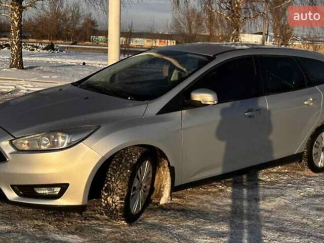 Сірий Форд Фокус, об'ємом двигуна 1.5 л та пробігом 229 тис. км за 8999 $, фото 1 на Automoto.ua