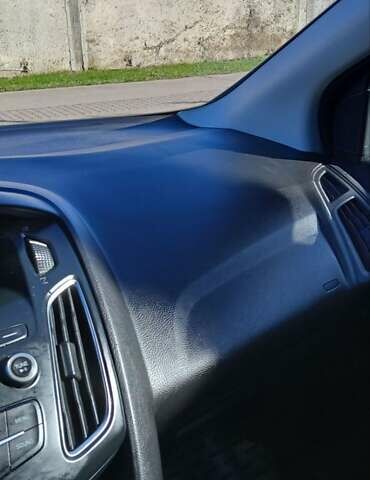 Серый Форд Фокус, объемом двигателя 1.6 л и пробегом 198 тыс. км за 7200 $, фото 4 на Automoto.ua