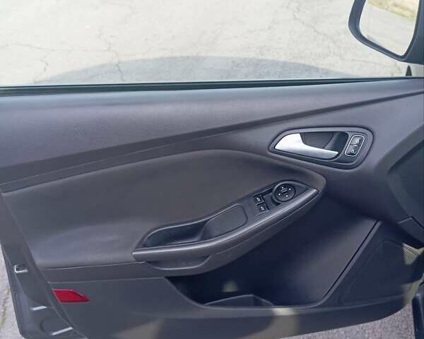 Сірий Форд Фокус, об'ємом двигуна 1.6 л та пробігом 224 тис. км за 8500 $, фото 17 на Automoto.ua