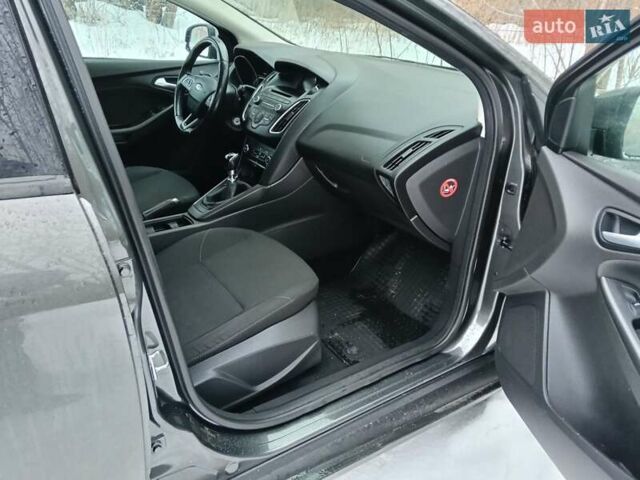 Серый Форд Фокус, объемом двигателя 1.5 л и пробегом 208 тыс. км за 7900 $, фото 9 на Automoto.ua