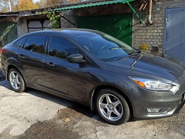 Сірий Форд Фокус, об'ємом двигуна 2 л та пробігом 86 тис. км за 8000 $, фото 7 на Automoto.ua