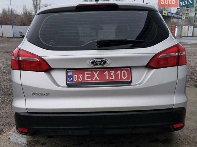 Форд Фокус 2015 в Запорожье на Automoto.ua Серый Форд Фокус, объемом двигателя 1.5 л и пробегом 229 тыс. км за 8850 $, фото 2 на Automoto.ua