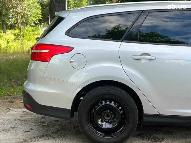 Сірий Форд Фокус, об'ємом двигуна 1.5 л та пробігом 268 тис. км за 8490 $, фото 5 на Automoto.ua