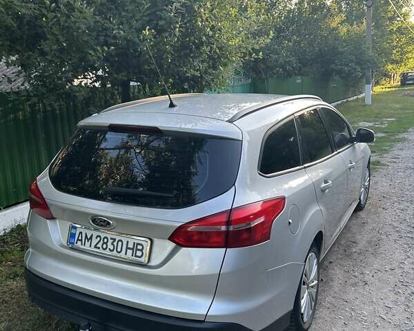 Серый Форд Фокус, объемом двигателя 1.5 л и пробегом 230 тыс. км за 8200 $, фото 3 на Automoto.ua