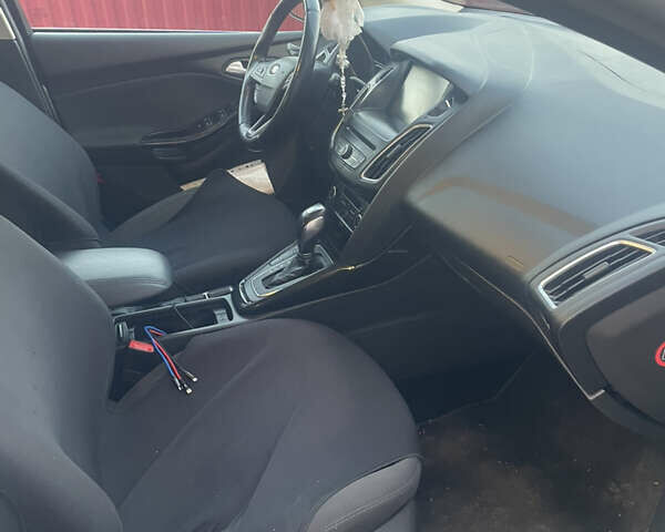 Серый Форд Фокус, объемом двигателя 1.5 л и пробегом 205 тыс. км за 9000 $, фото 6 на Automoto.ua