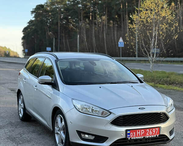 Серый Форд Фокус, объемом двигателя 1.6 л и пробегом 217 тыс. км за 9200 $, фото 1 на Automoto.ua