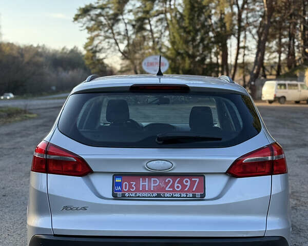 Серый Форд Фокус, объемом двигателя 1.6 л и пробегом 217 тыс. км за 9200 $, фото 7 на Automoto.ua
