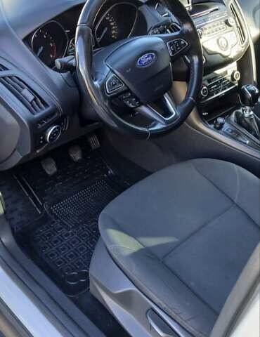 Серый Форд Фокус, объемом двигателя 1.6 л и пробегом 198 тыс. км за 7200 $, фото 12 на Automoto.ua