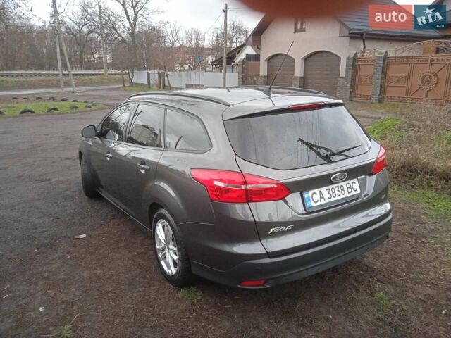 Сірий Форд Фокус, об'ємом двигуна 1.5 л та пробігом 260 тис. км за 9700 $, фото 8 на Automoto.ua