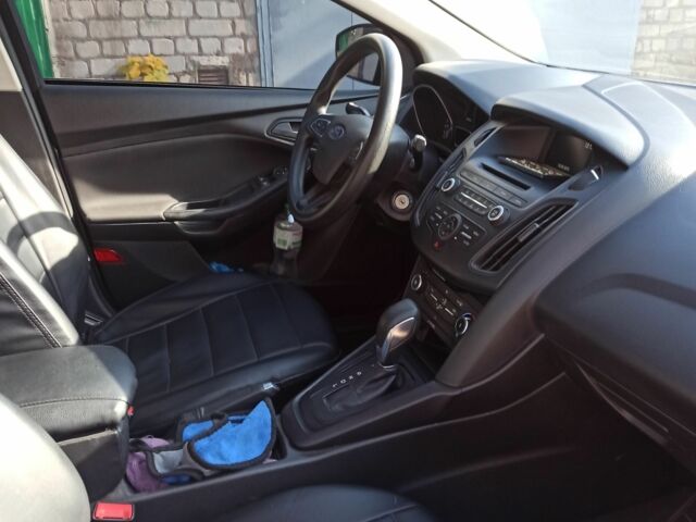 Сірий Форд Фокус, об'ємом двигуна 2 л та пробігом 86 тис. км за 8000 $, фото 2 на Automoto.ua