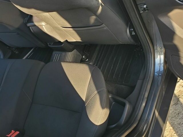 Серый Форд Фокус, объемом двигателя 1.5 л и пробегом 158 тыс. км за 8500 $, фото 12 на Automoto.ua