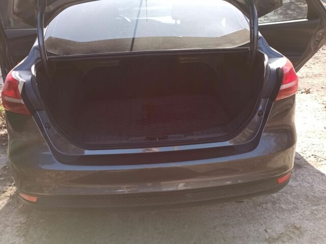 Сірий Форд Фокус, об'ємом двигуна 2 л та пробігом 86 тис. км за 8000 $, фото 1 на Automoto.ua