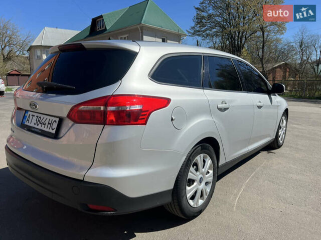 Форд Фокус 2015 у Коломые на Automoto.ua Сірий Форд Фокус, об'ємом двигуна 1.6 л та пробігом 240 тис. км за 8700 $, фото 7 на Automoto.ua